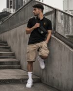 homme portant le polo piqué chrétien Chrisme en coton
