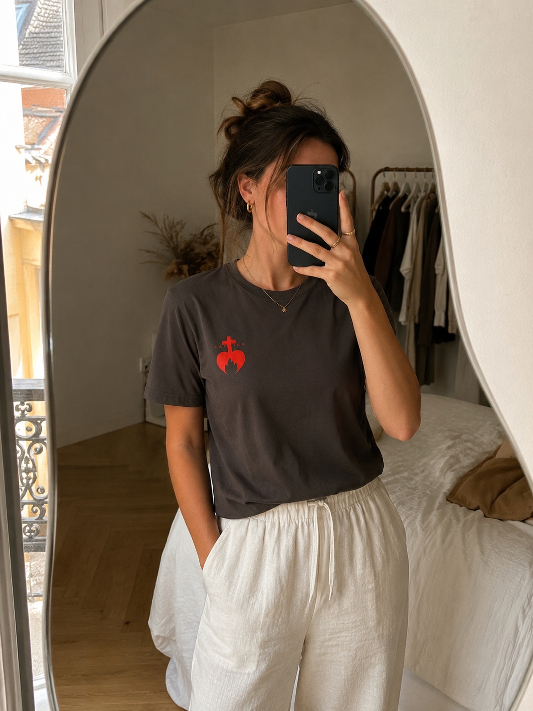 T-shirt brodé femme - Sacré-Cœur | Haut chrétien en coton – Image 10
