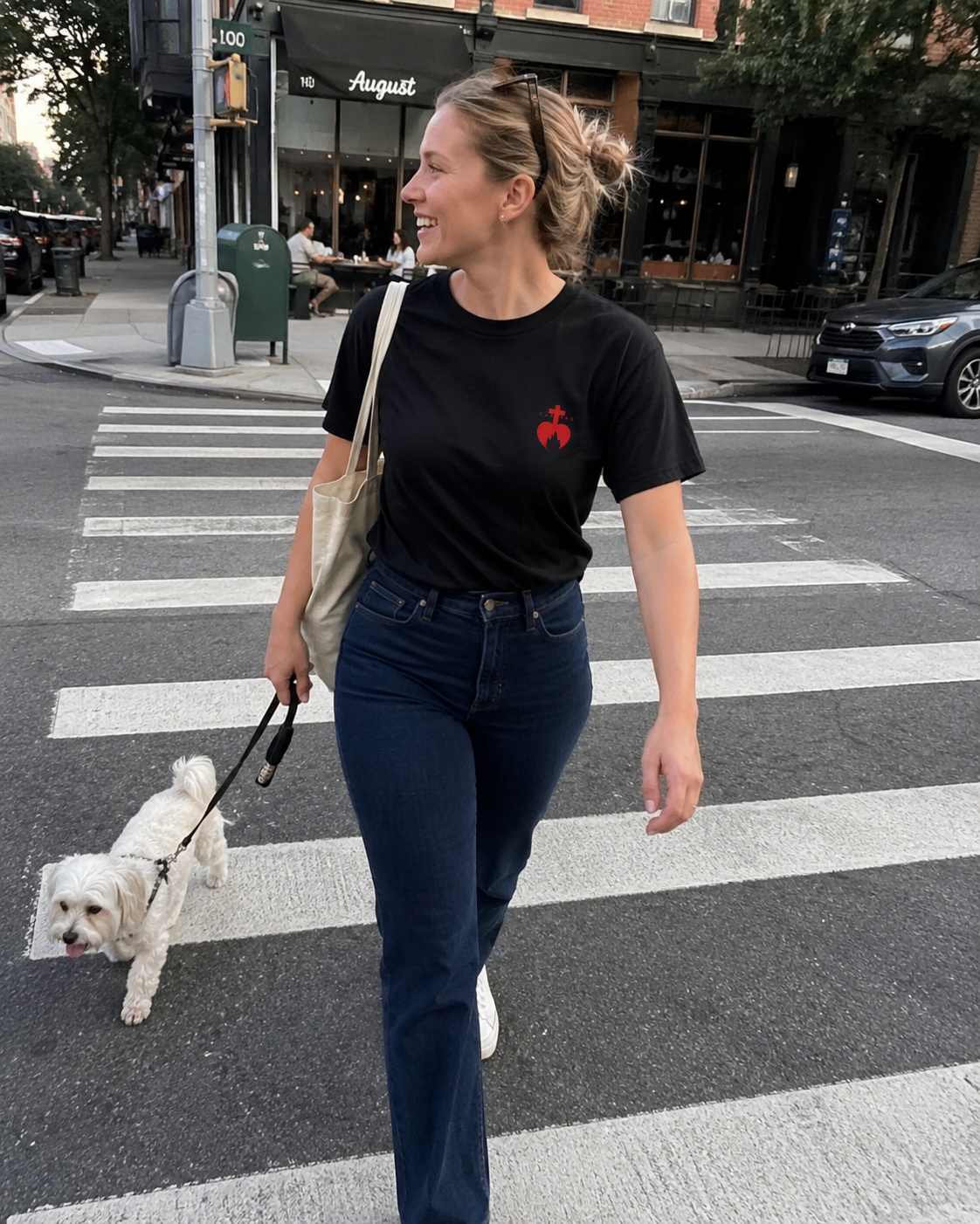 T-shirt brodé femme - Sacré-Cœur | Haut chrétien en coton – Image 3