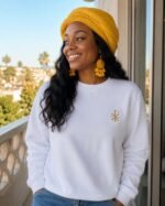 Sweat brodé femme - Le Chrisme | Pull chrétien – Image 3