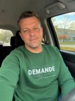 Sweat chrétien homme “Demande à Dieu” | Noir – Image 15