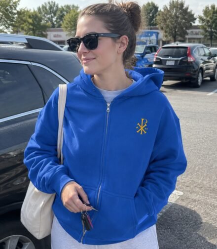 sweat-zippe-a-capuche-bleu-roi