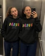 Sweatshirt chrétien à capuche «Jésus le chemin...» | Noir – Image 3