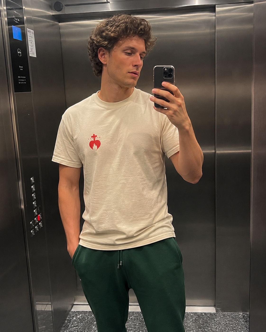 T-shirt brodé homme - Sacré-Cœur | Haut chrétien en coton – Image 24