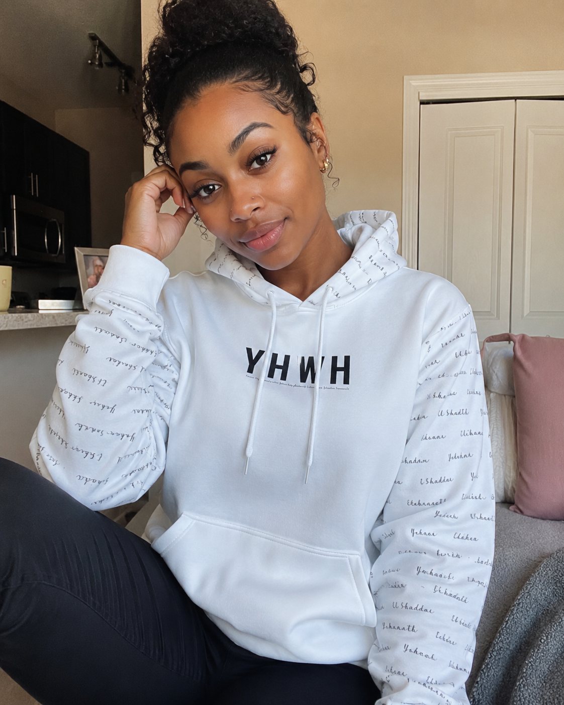 YHWH - Sweat à capuche femme blanc | Pull chrétien premium – Image 6