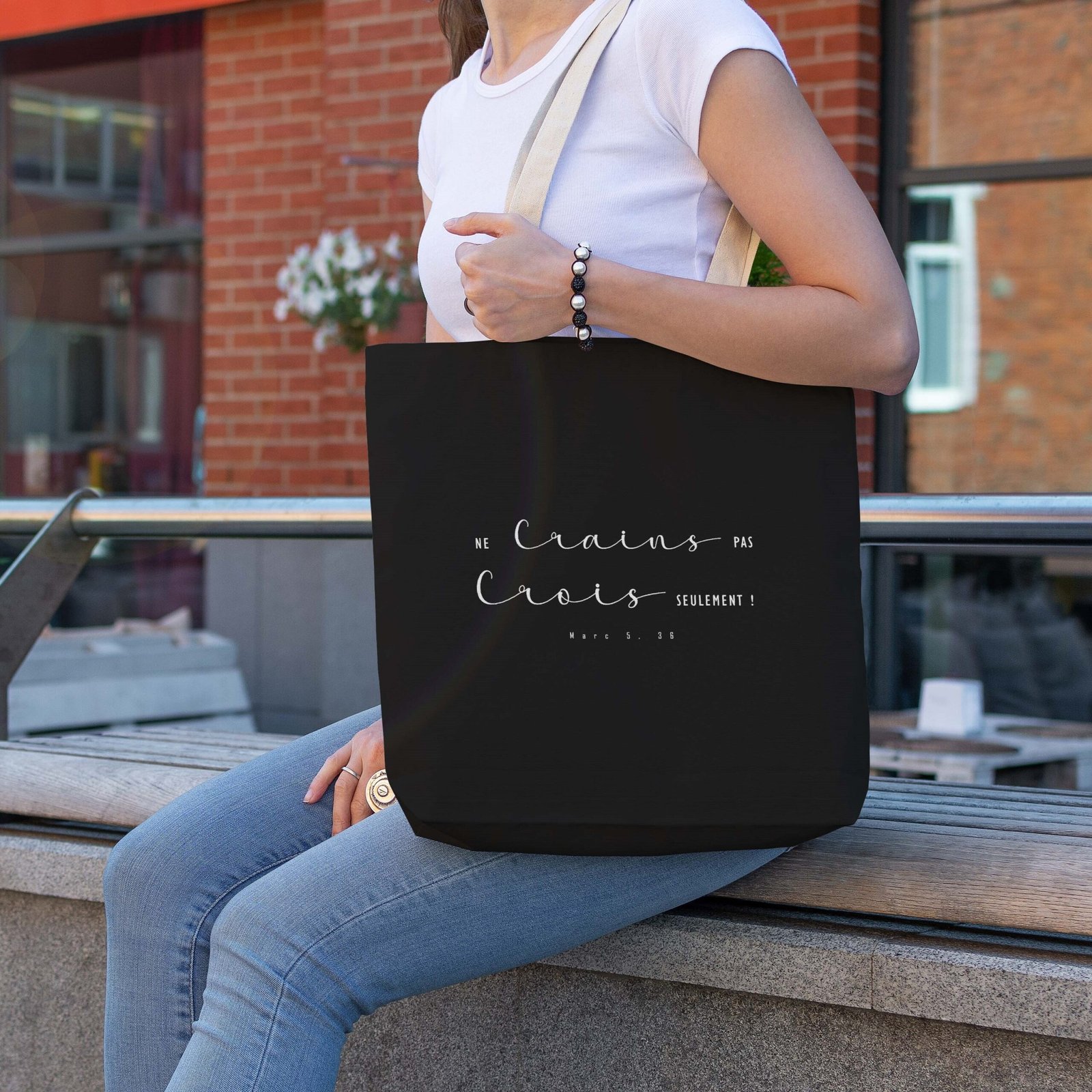 tote-bag-chretien-ne-crains-pas-noir(1) Tote bag chrétien “Ne crains pas” | Noir – Image 1