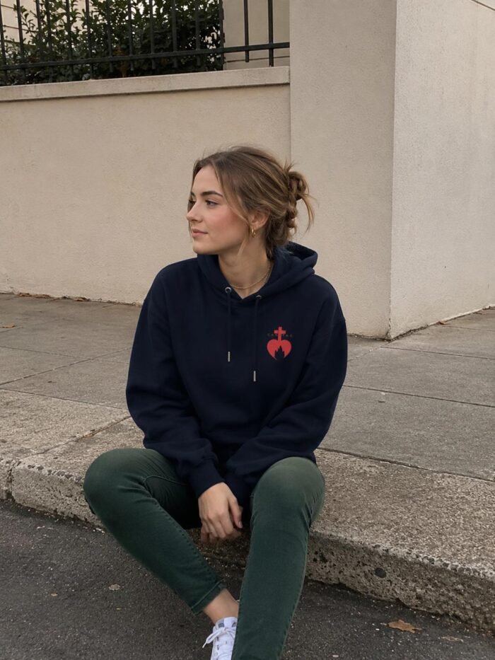 Sweat à capuche Brodé "Sacré-Cœur" | Hoodie chrétien pour femme – Image 6