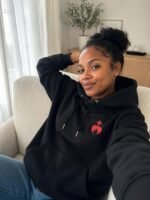 Sweat à capuche Brodé "Sacré-Cœur" | Hoodie chrétien pour femme – Image 13