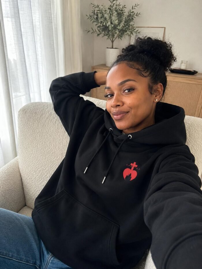 Sweat à capuche Brodé "Sacré-Cœur" | Hoodie chrétien pour femme – Image 13