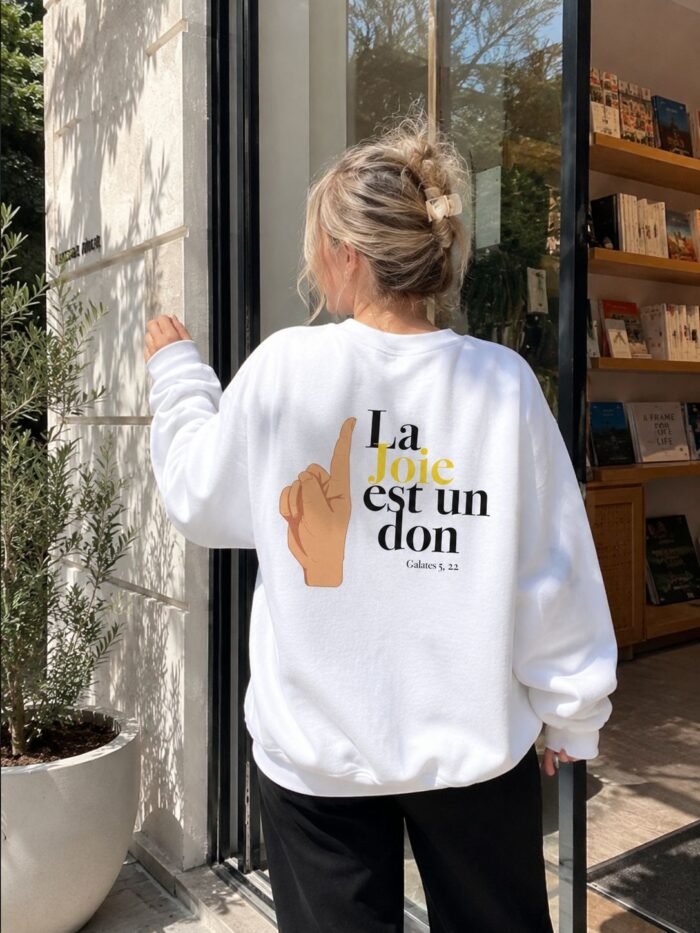 Sweat chrétien femme “La joie est un don” | Couleurs claires – Image 5