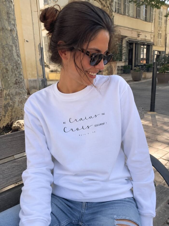 sweatshirt chretien blanc ne crains pas femme