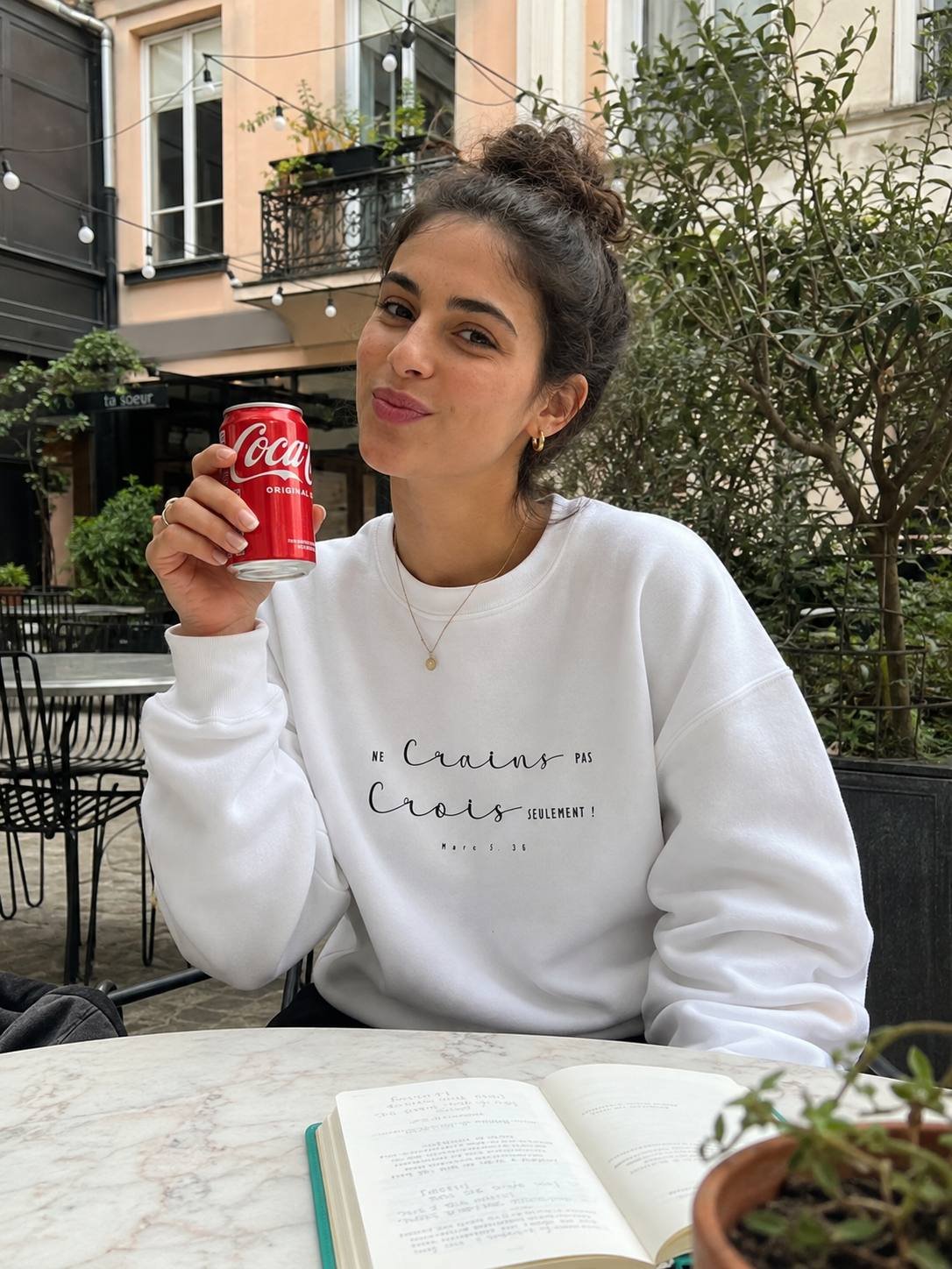 sweatshirtchretienblancnecrainspasfemme