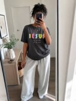 T-shirt chrétien femme “Jésus le chemin... ” | couleurs sombres – Image 8