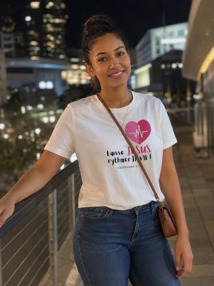 T-shirt chrétien femme “Laisse Jésus rythmer ta vie” | Blanc – Image 2